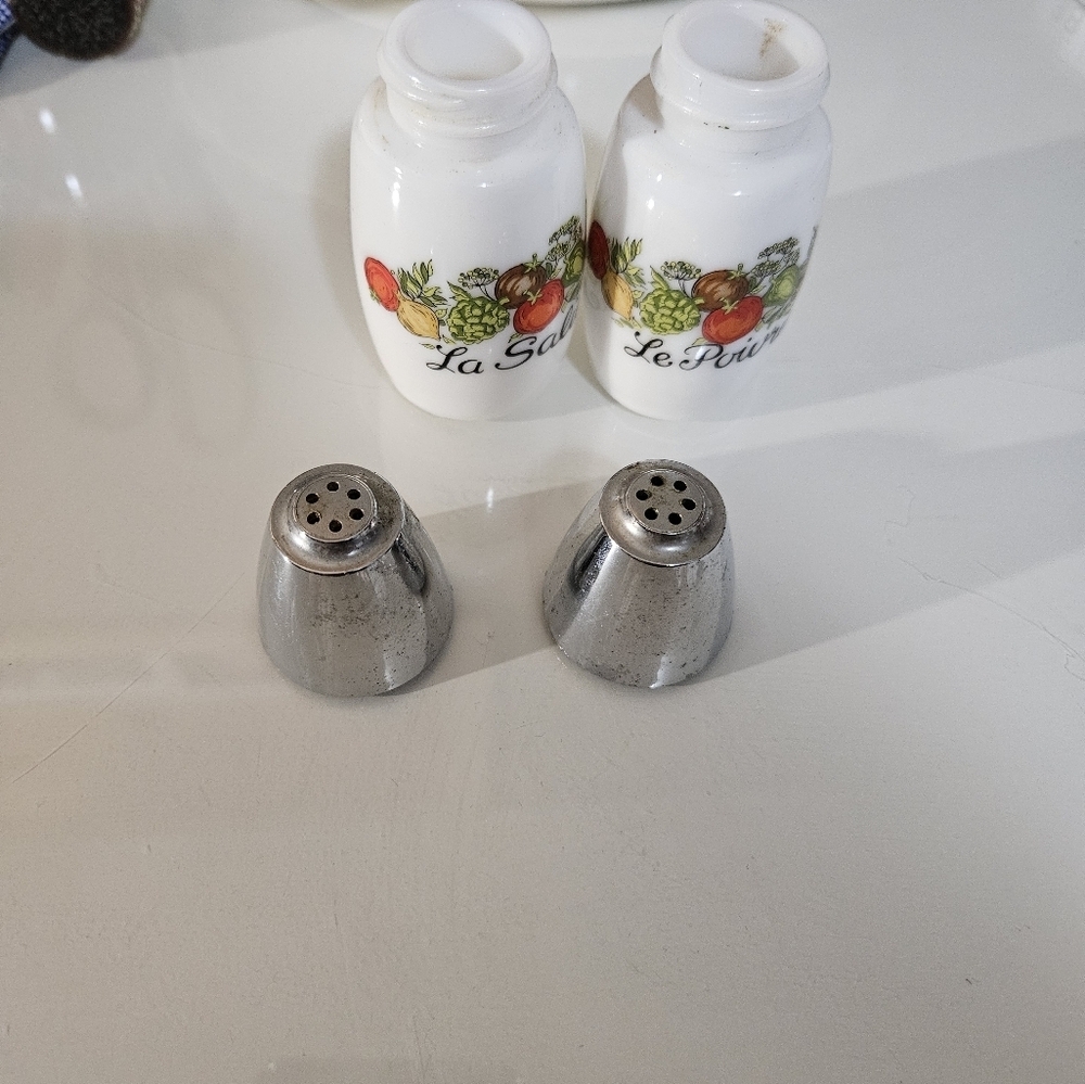 Le Poivre & Le Sel White Ceramic Salt and Pepper Shakers with Fruit Motif - Picture 3 of 6